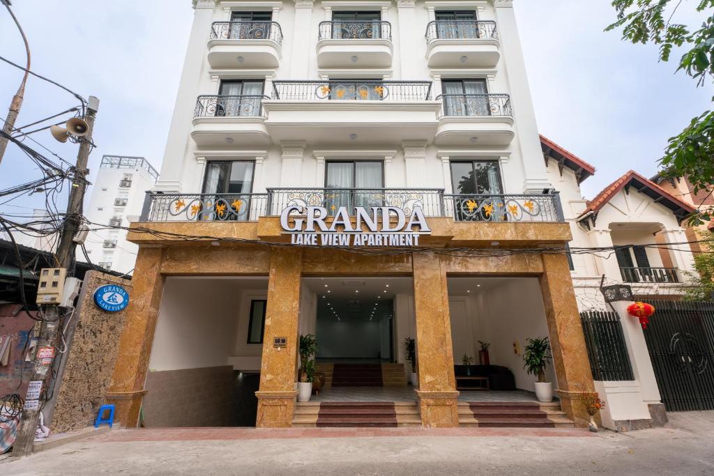 Granda Lake View Hotel & Apartment