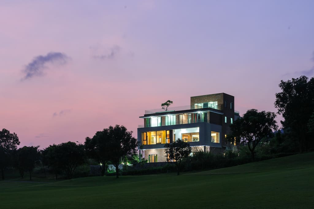 Full view of villa from the golf course in front 